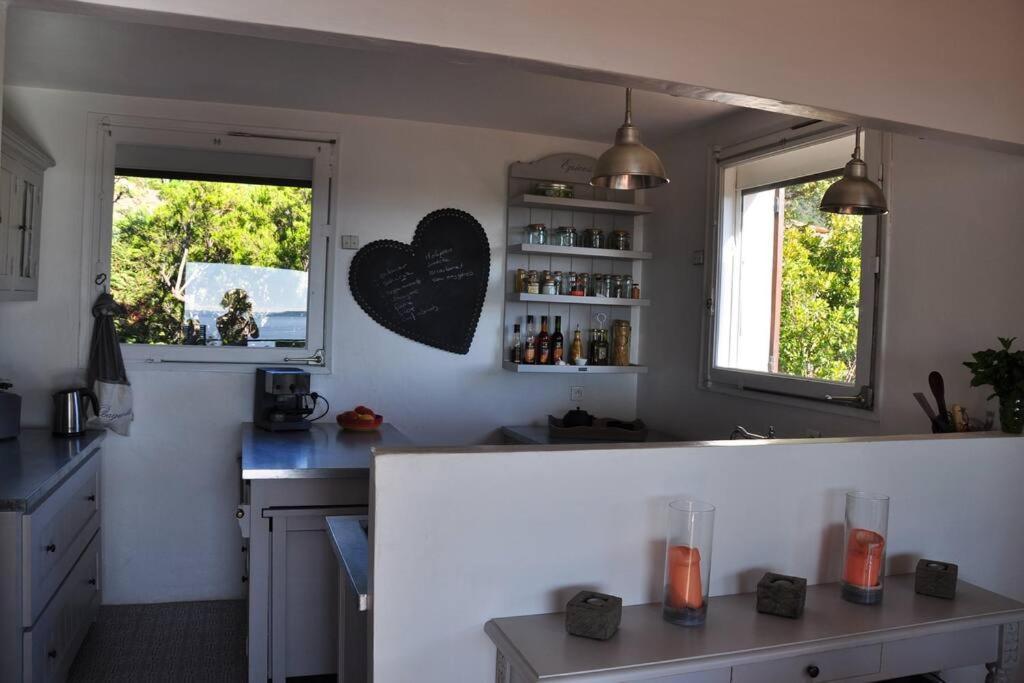 Villa Abeille : Douces Vacances D'Ete Avec Vue Mer Cavalaire-sur-Mer Exterior photo