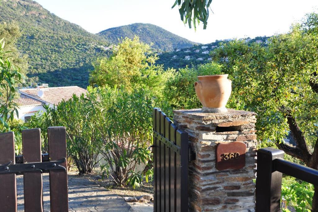 Villa Abeille : Douces Vacances D'Ete Avec Vue Mer Cavalaire-sur-Mer Exterior photo